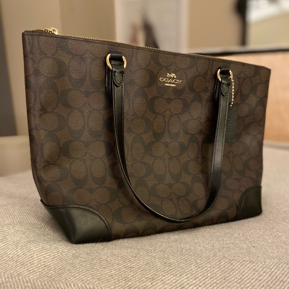 Coach Shoulder Bag